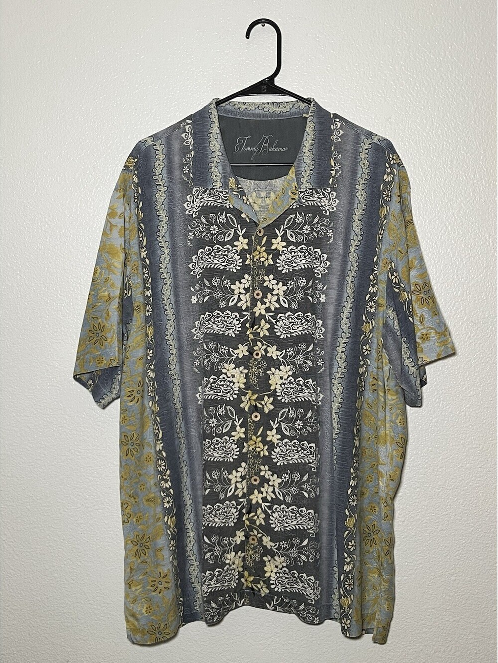 Tommy Bahama Silk Camp Grey/Gold Floral Paisley Short Sleeve Hawaiian Men’s XL